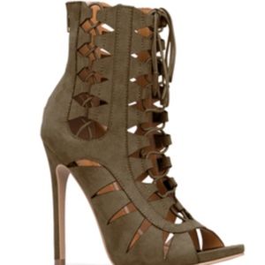 BRAND NEW Olive Lace-up High Heels